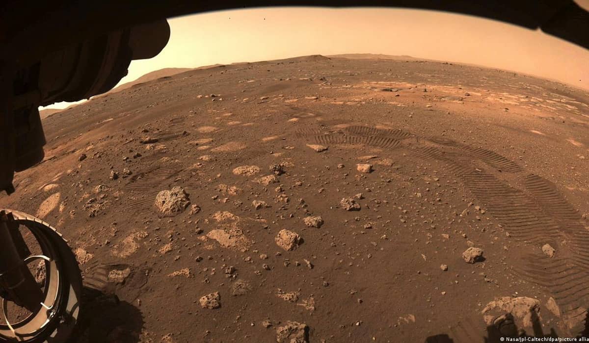 Rover estuda solo do planeta vermelho procurando vida microscópica. Fonte: Divulgação/Nasa