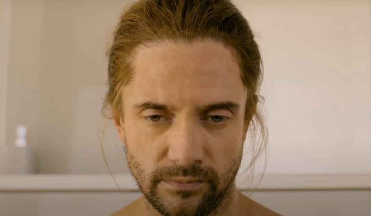 Topher Grace como Billy Bauer no episódio 'Smithereens', da quinta temporada. Foto: Reprodução/YouTube.