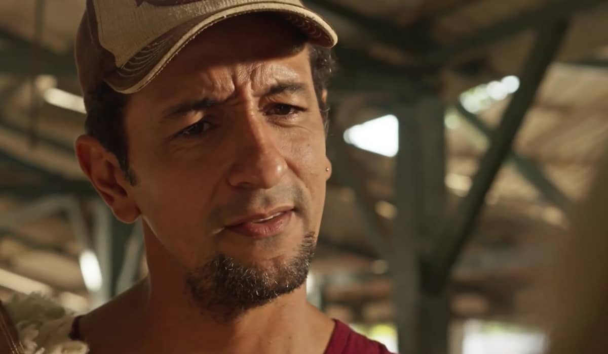 José Lucas vai atrás de Juma na tapera. Fonte: Reprodução/Globo