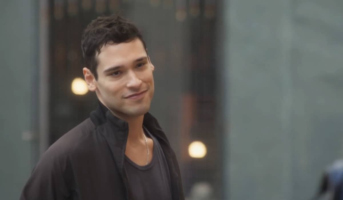 Renan agirá covardemente para impedir romance entre Lou e Rico na novela. Foto: Reprodução/Globo