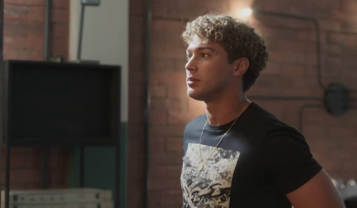 Rico interrompe a declaração de Pat. Fonte: Reprodução/Globo