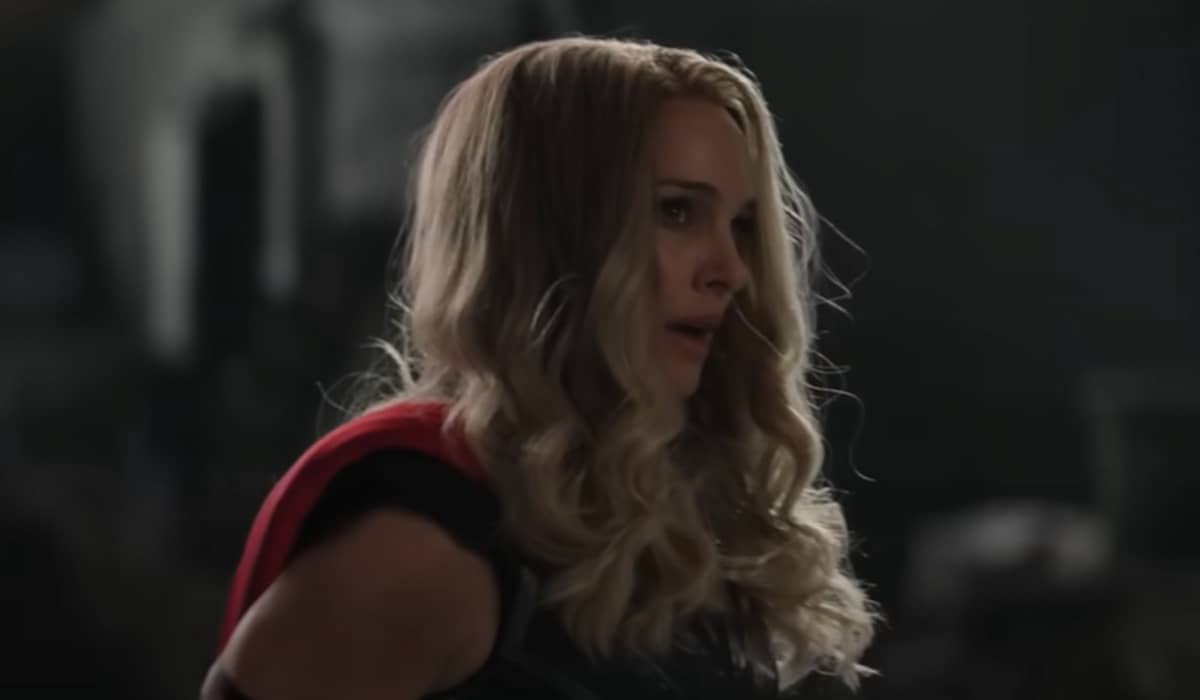 Natalie Portman como Poderosa Thor em 'Thor: Amor e Trovão'. Foto: Reprodução/YouTube.