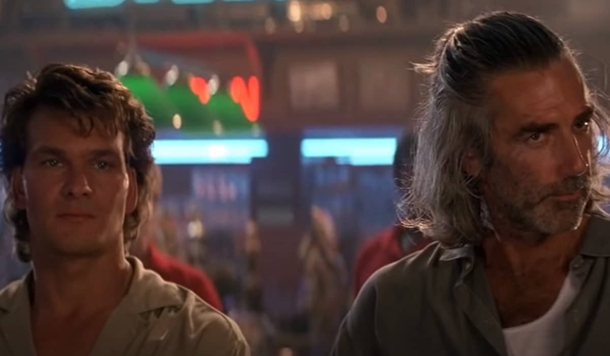 Patrick Swayze como Dalton e Sam Elliott como Wade Garrett em 'Matador de Aluguel', de 1989. Foto: Reprodução/YouTube.