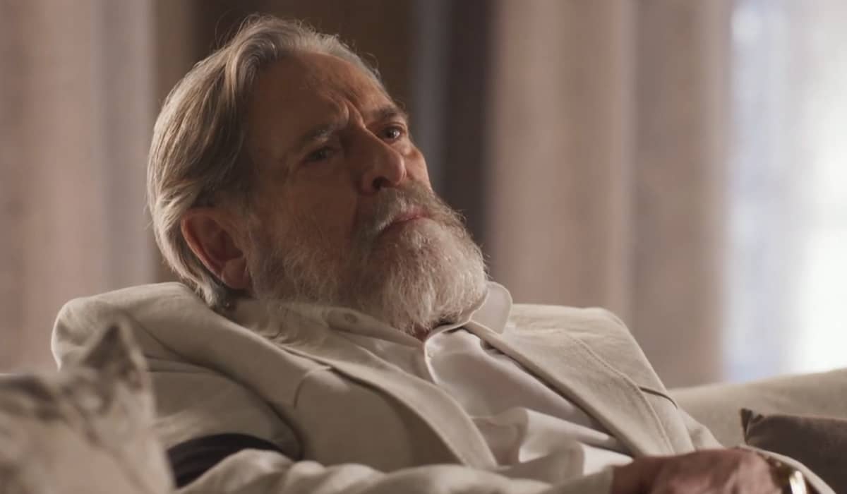 Tertúlio pensa em se rebaixar ao nível de Sabá Bodó em Mar do Sertão. Foto: Reprodução/Globo