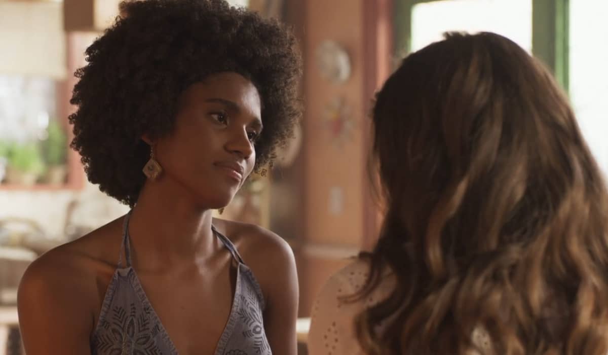 Apesar do atrito, Lorena e Candoca resolverão as diferenças na novela. Foto: Reprodução/Globo
