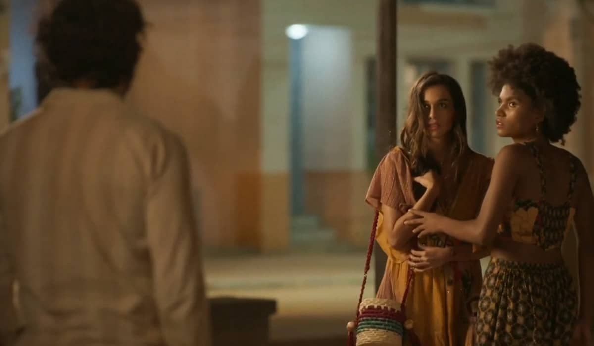 Labibe e Maruan se apaixonam à primeira vista na novela. Foto: Reprodução/Globo