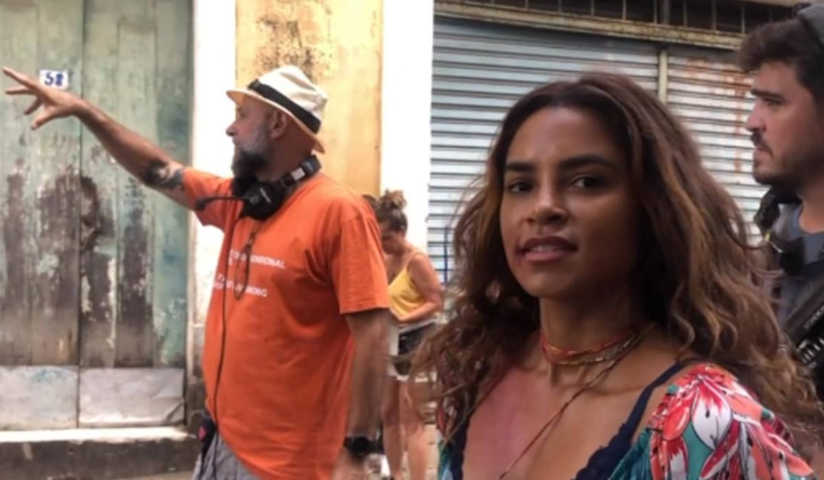 Lucy Alves e o diretor Mauro Mendonça Filho nas gravações de Travessia. Foto: Reprodução/Instagram