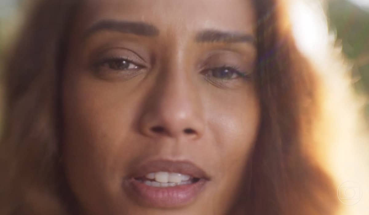 Clarice finalmente acorda do coma em Cara e Coragem. Foto: Reprodução/Globo