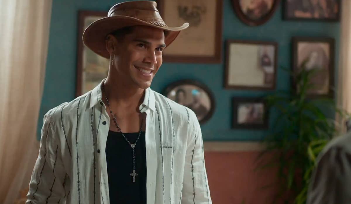 Jefinho se empolga com lançamento do clipe. Fonte: Reprodução/Globo