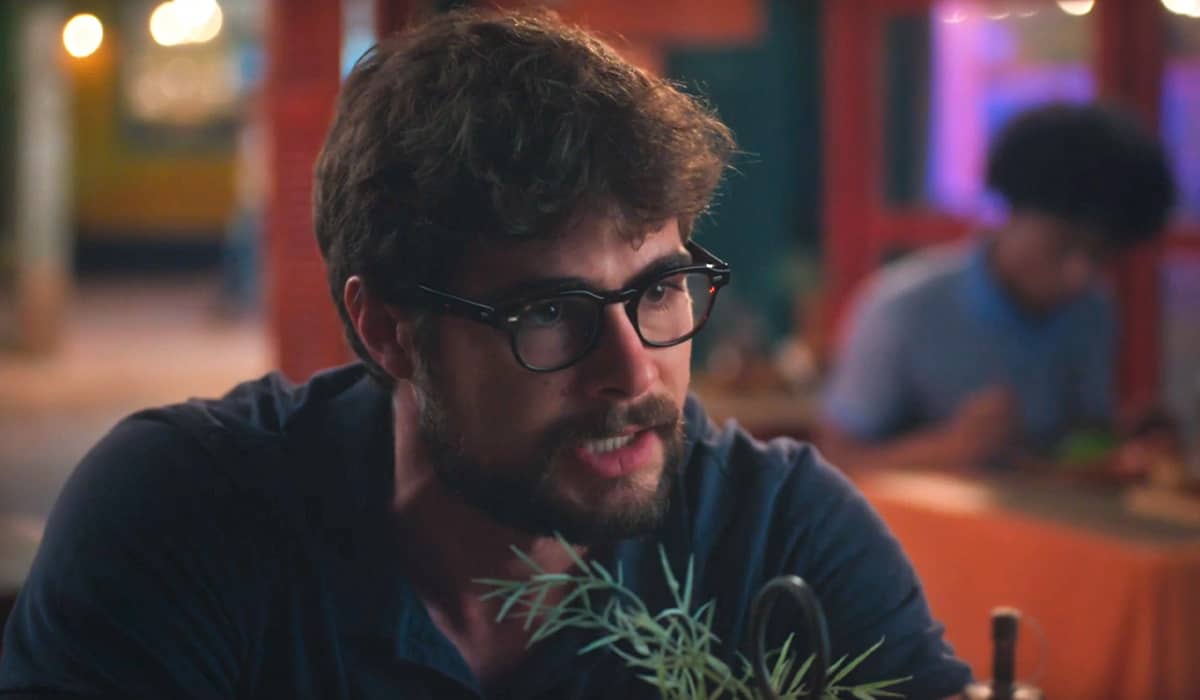 Hélio finalmente é desmascarado por Petra. Fonte: Reprodução/Globo