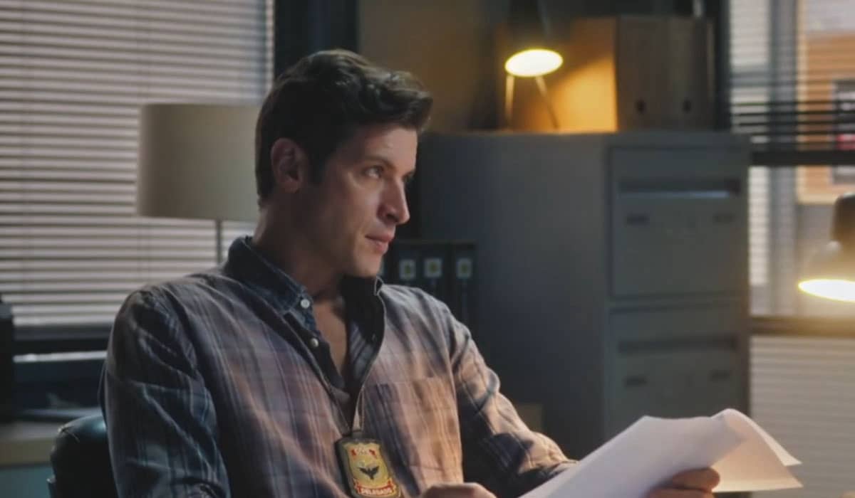 Marino tenta descobrir quem matou Agatha. Foto: Reprodução/Globo