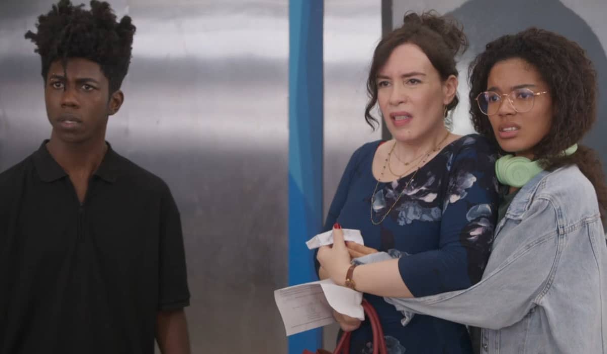 Renée e os filhos estão vivendo um pesadelo em Elas por Elas. Foto: Reprodução/Globo