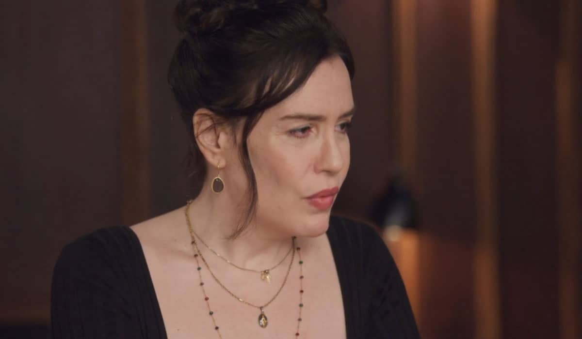 Renée se desespera com o estado de saúde da filha. Foto: Reprodução/Globo