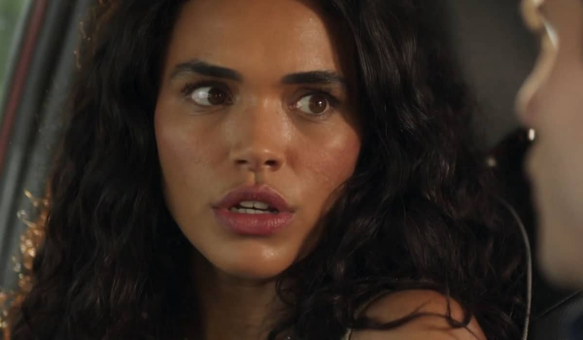 Luna critica a atitude da mãe. Foto: Reprodução/Globo