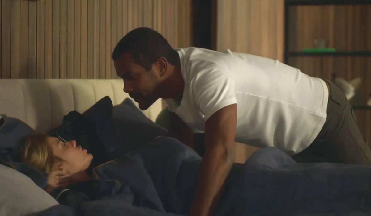 Ben e Lumiar chegam no mesmo restaurante de Theo. Fonte: Reprodução/Globo