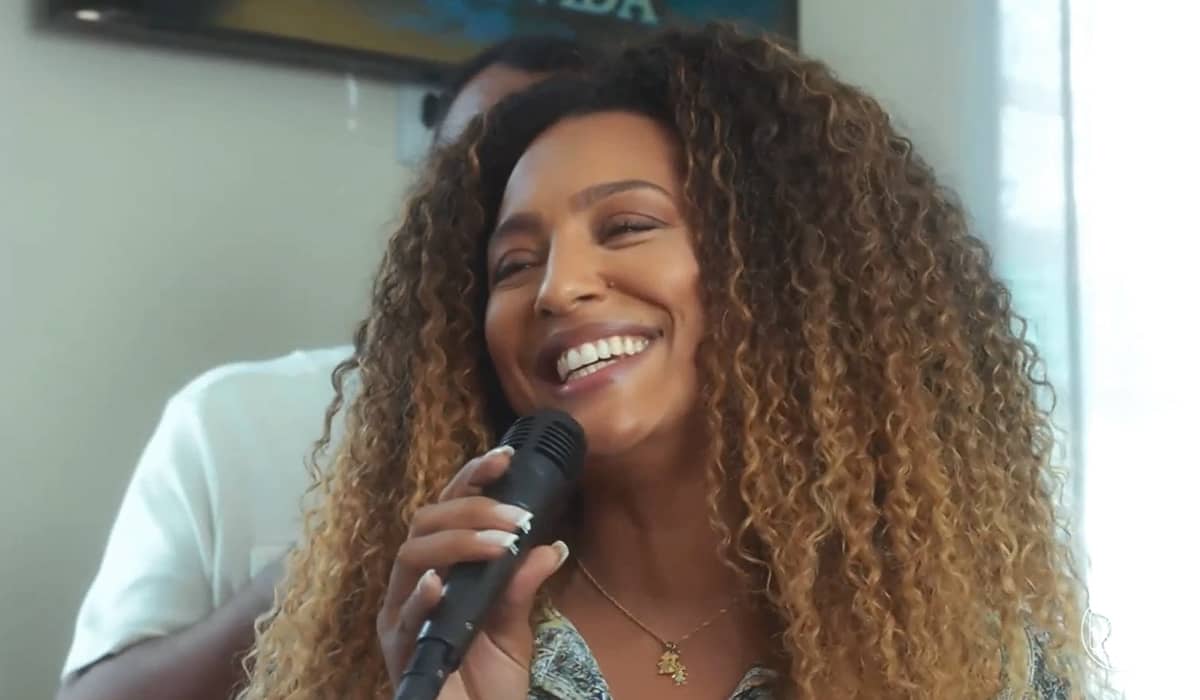 Ben não sabe que Sol é a viúva de Carlão. Fonte: Reprodução/Globo