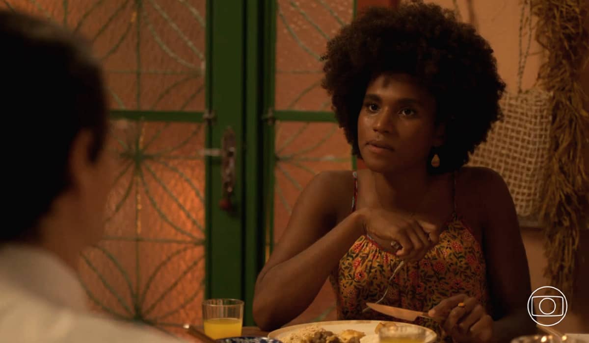 Lorena exige que Dagmar saia da cidade. Fonte: Reprodução/Globo