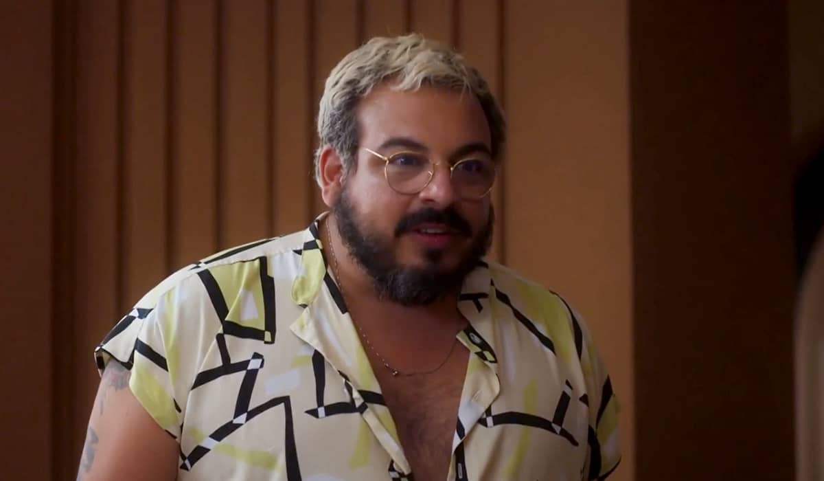 Vitinho conta sobre o beijo entre Sol e Lui. Fonte: Reprodução/Globo