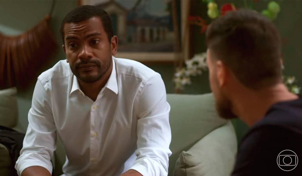 Sol não consegue se livrar de um presente dado por Ben. Fonte: Reprodução/Globo