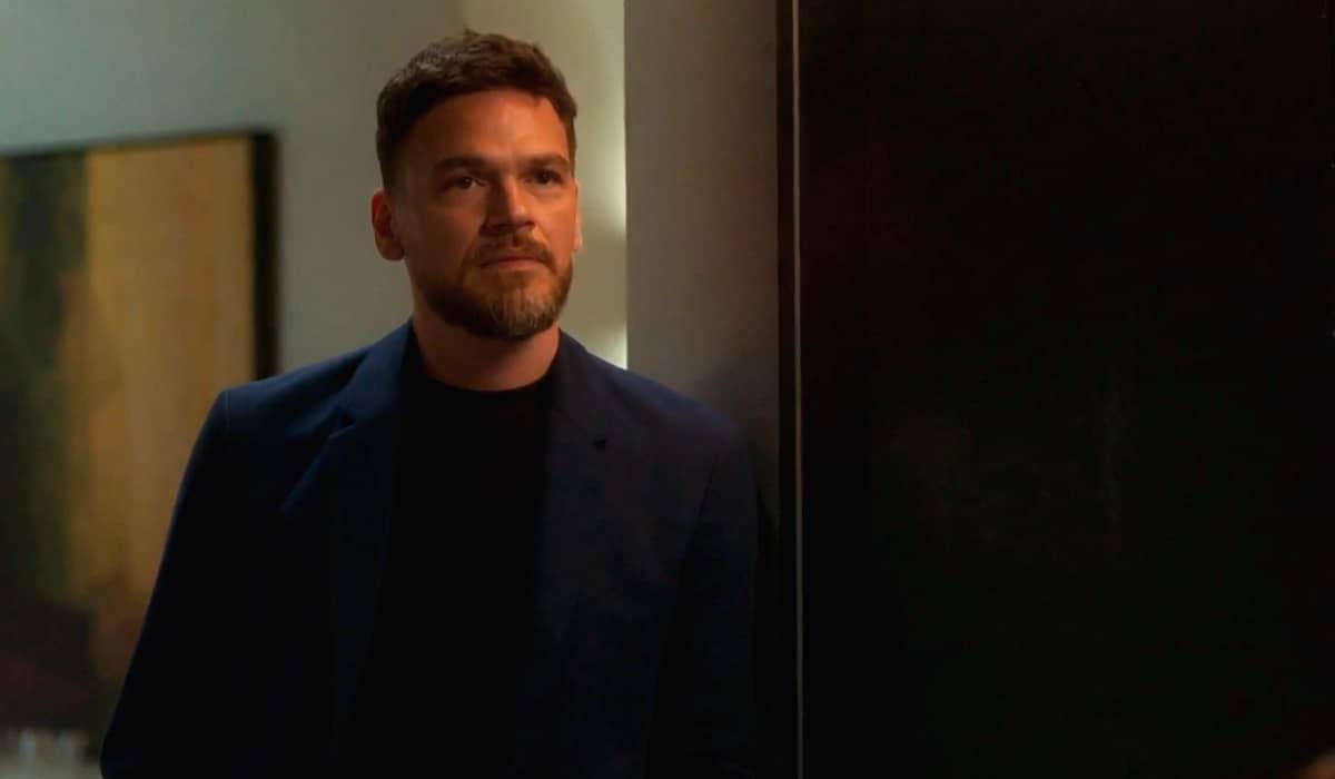 Kate se muda para o apart hotel de Theo. Fonte: Reprodução/Globo