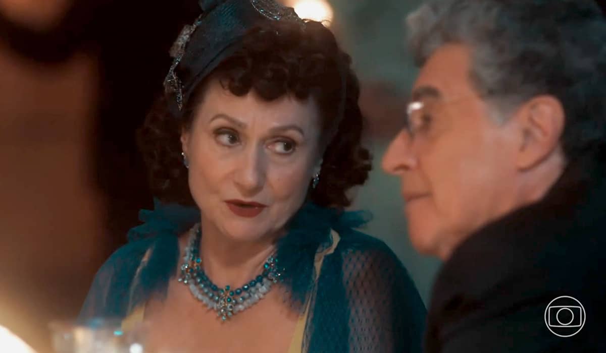 Cândida cai na lábia de Gilda. Fonte: Reprodução/Globo