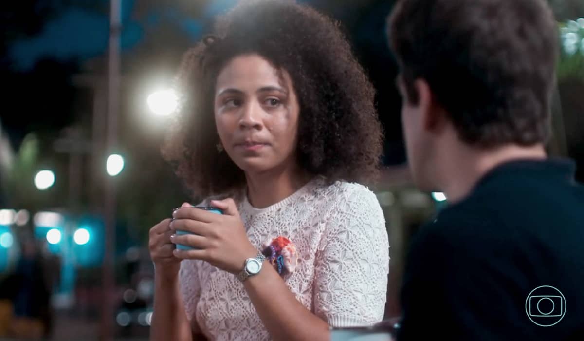 Sônia ficará incomodada com o comentário de Justino. Fonte: Reprodução/Globo