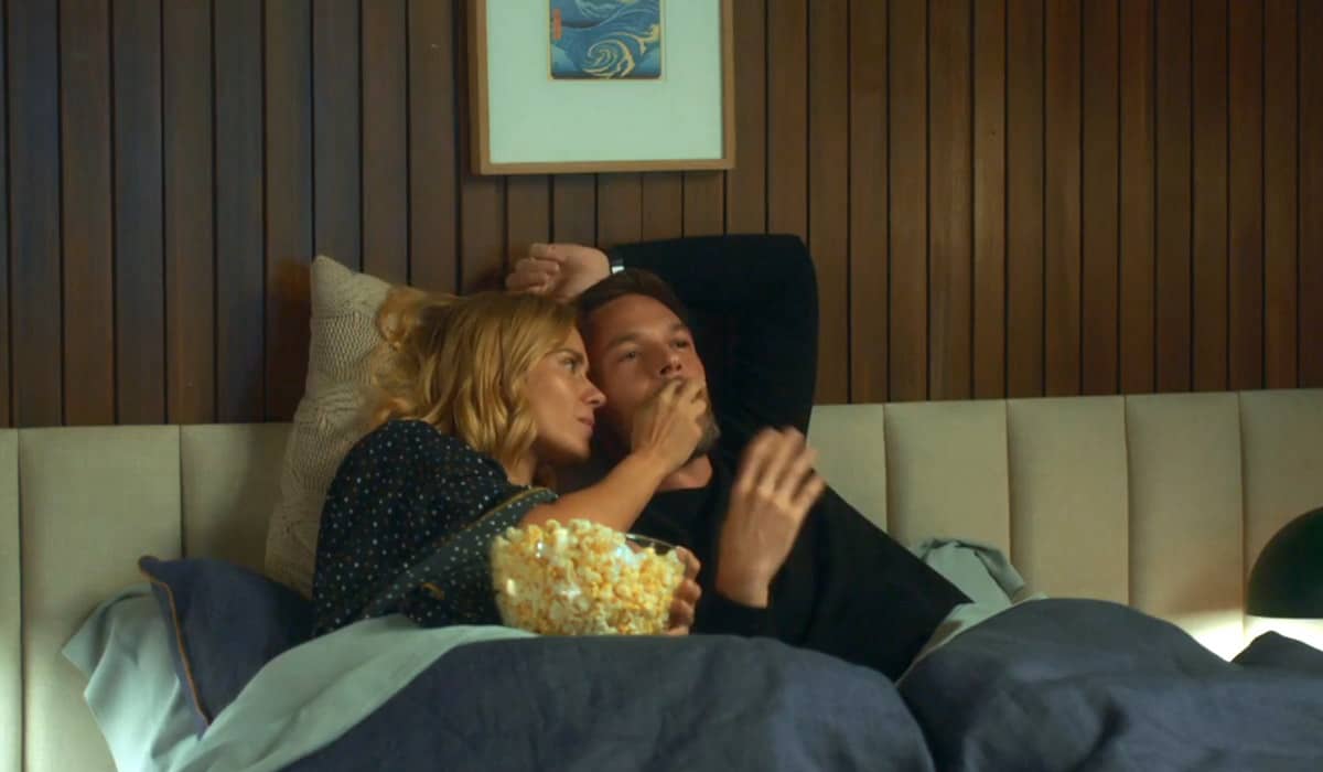 Lumiar está perdida em romance absurdo com Theo. Foto: Reprodução/Globo