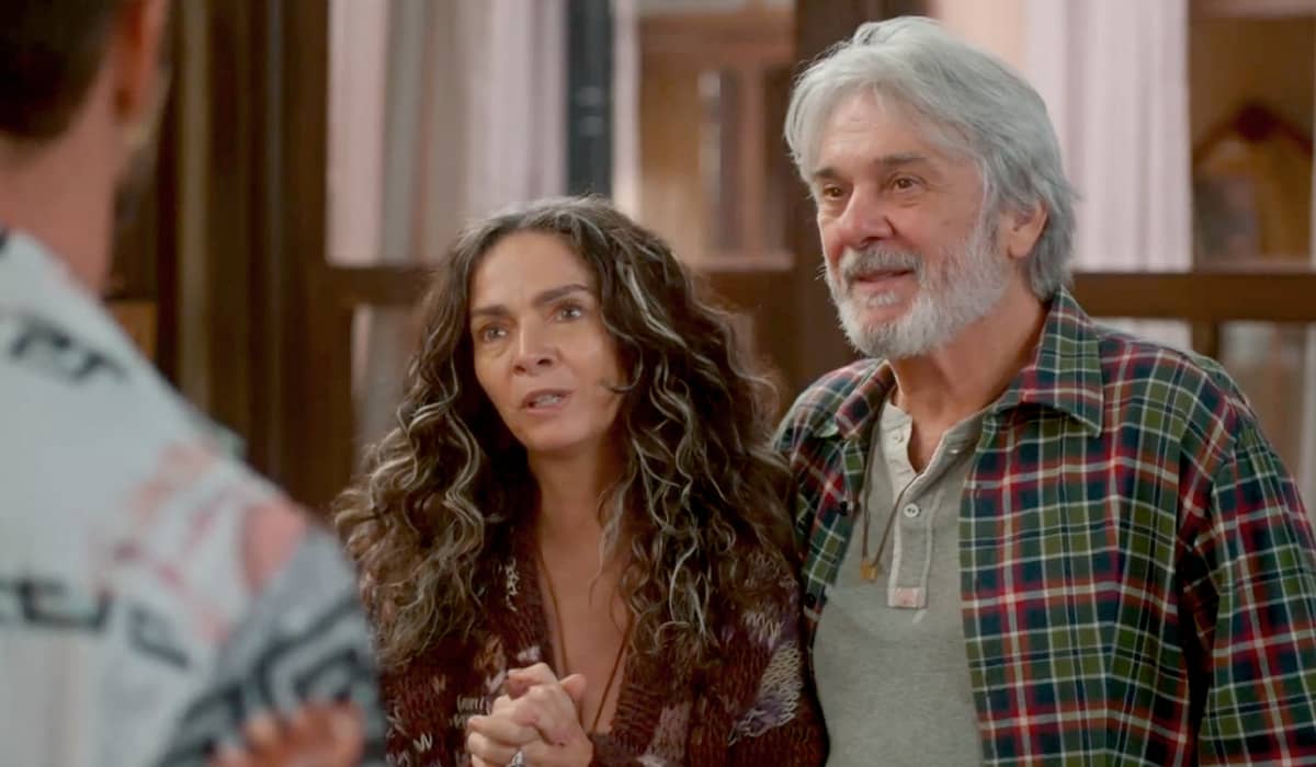 Fábio e Dora acolhem Theo no seu rafúgio. Fonte: Reprodução/Globo