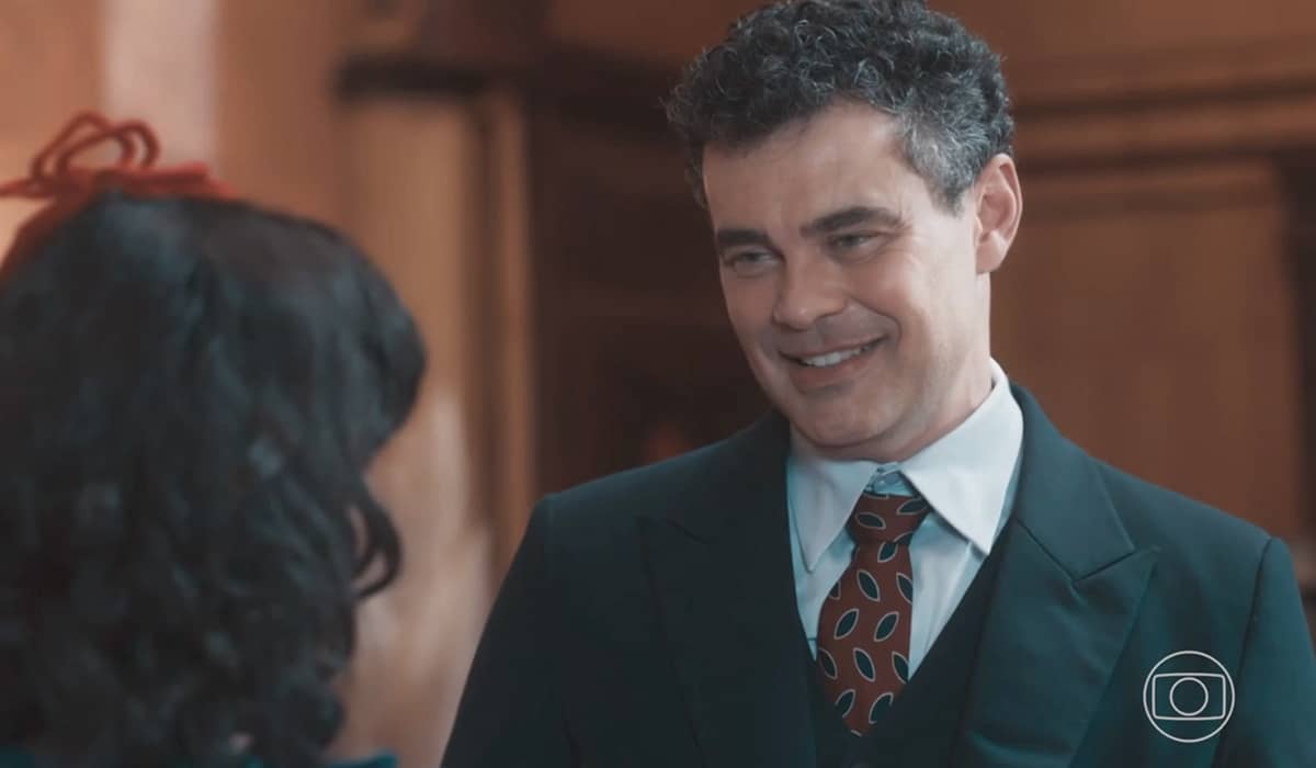 Érico pede Verônica em namoro. Fonte: Reprodução/Globo
