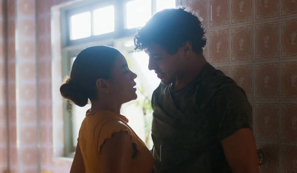 Jenifer fica balançada ao reencontrar Eduardo na novela das sete. Foto: Reprodução/Globo