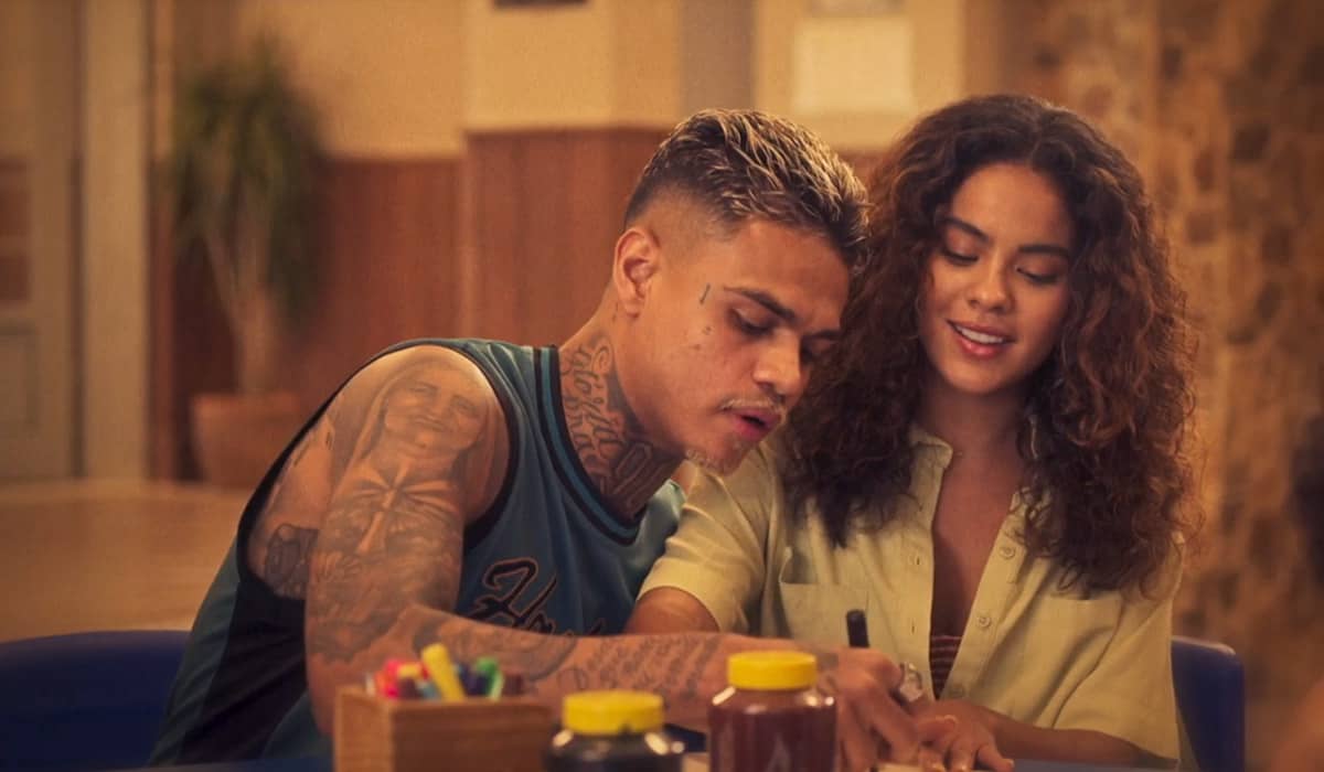 Hugo foi obrigado a sumir da vida de Jenifer em Vai na Fé. Foto: Reprodução/Globo
