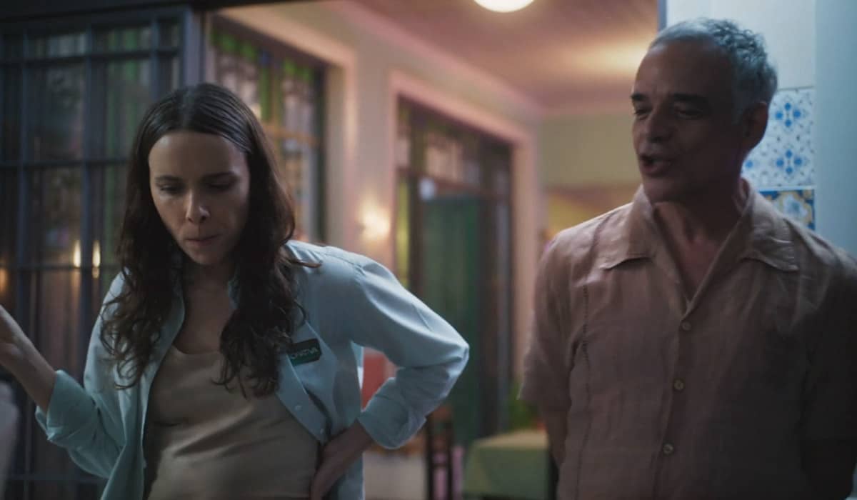 Lucinda fica indignada com a nova ameaça do marido em Terra e Paixão. Foto: Reprodução/Globo