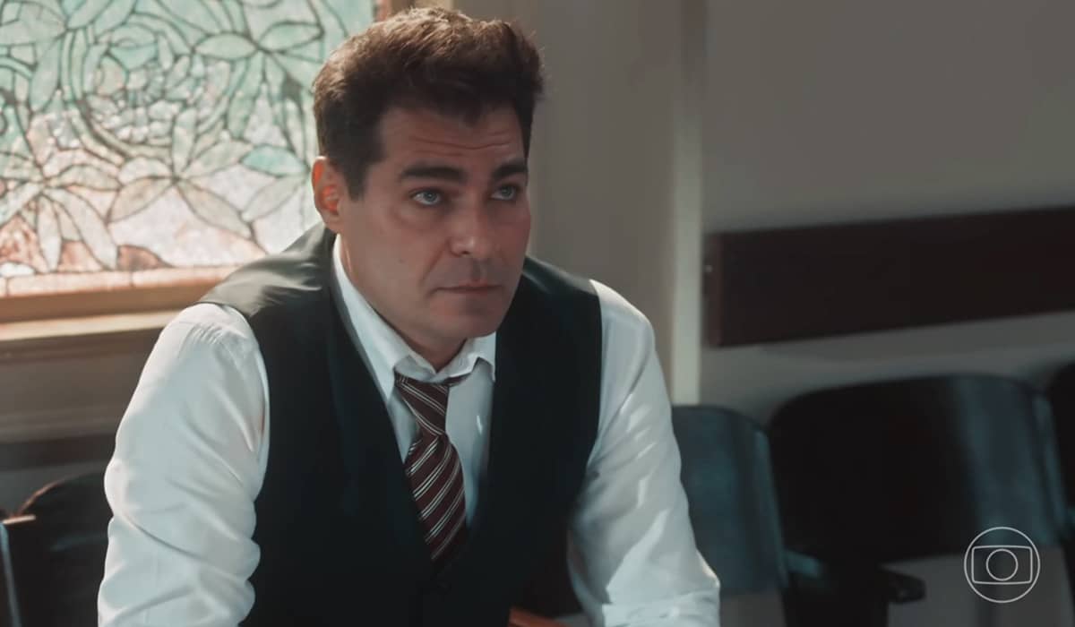 Gaspar afirma que o namoro entre Érico e Verônica pode ser falso. Fonte: Reprodução/Globo