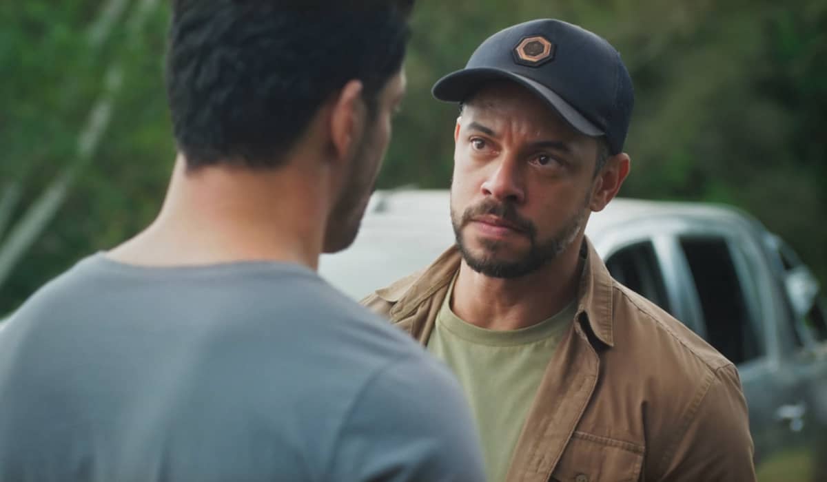 Jonatas sempre quis afastar Caio de Aline em Terra e Paixão. Foto: Reprodução/Globo