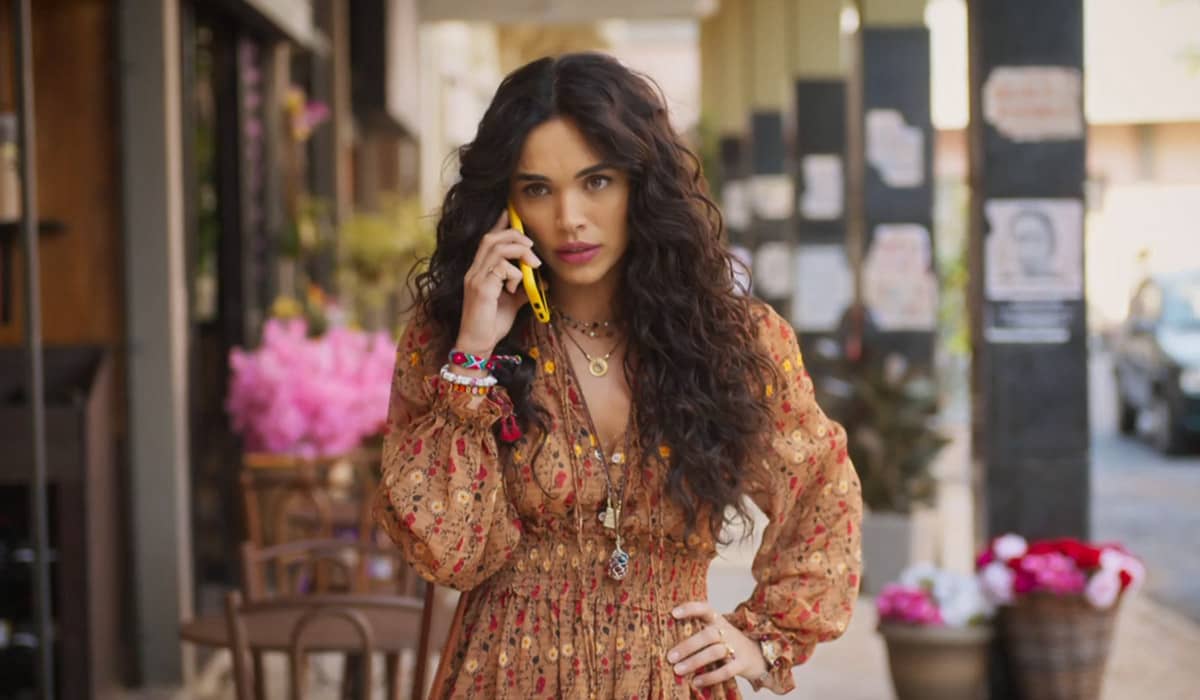 Luna se emociona com a surpresa romântica de Miguel em Fuzuê. Foto: Reprodução/Globo