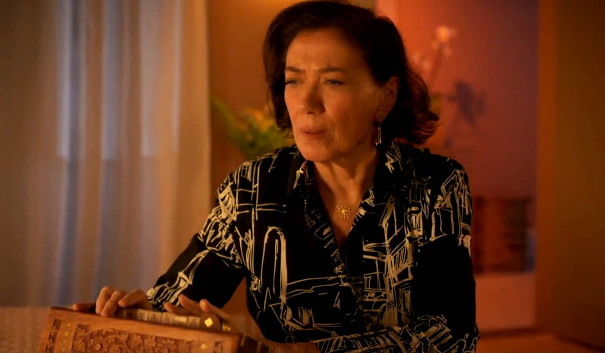 Bebel descobre sobre passado entre Pascoal e César. Fonte: Reprodução/Globo