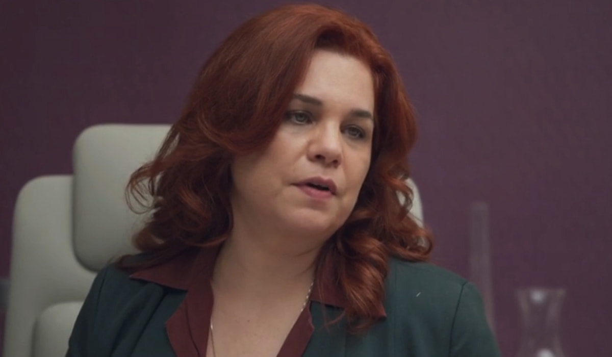 Helena se desespera com desaparecimento de Giovanni. Fonte: Reprodução/Globo