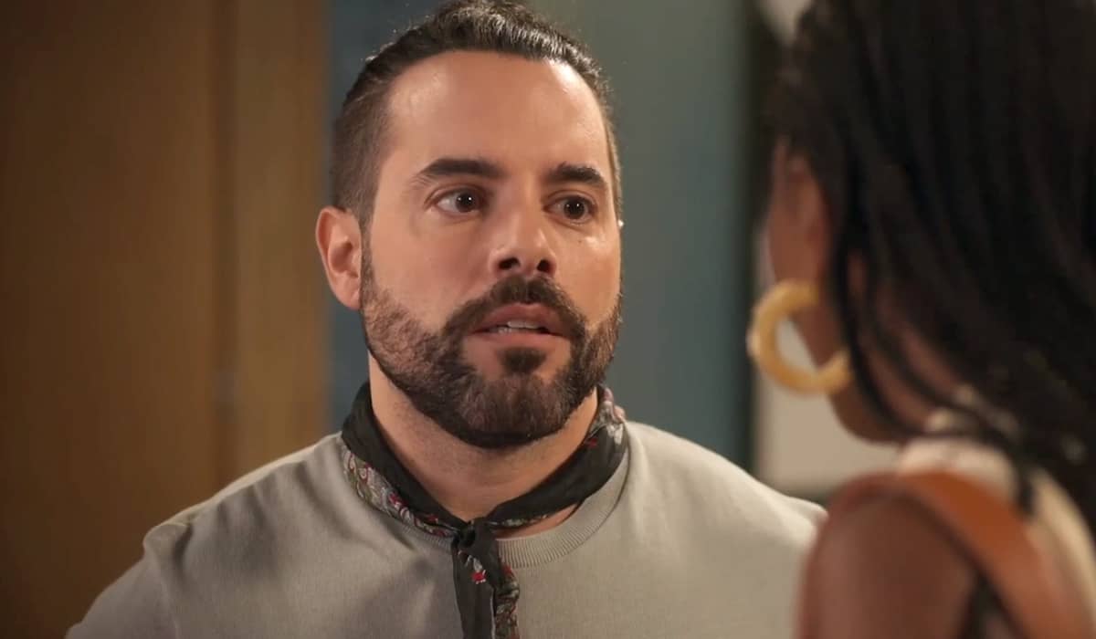 Rui chega e tenta aconselhar Preciosa. Fonte: Reprodução/Globo