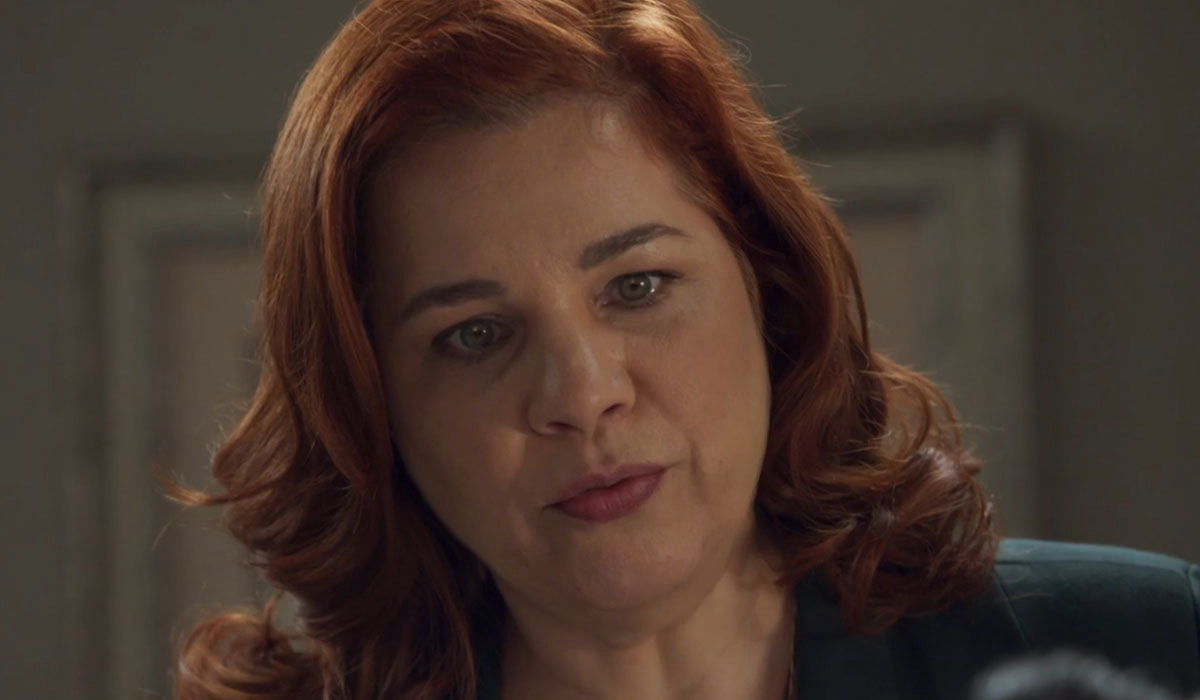 Helena nem sonha em descobrir sobre a gravidez de Ísis. Foto: Reprodução/Globo